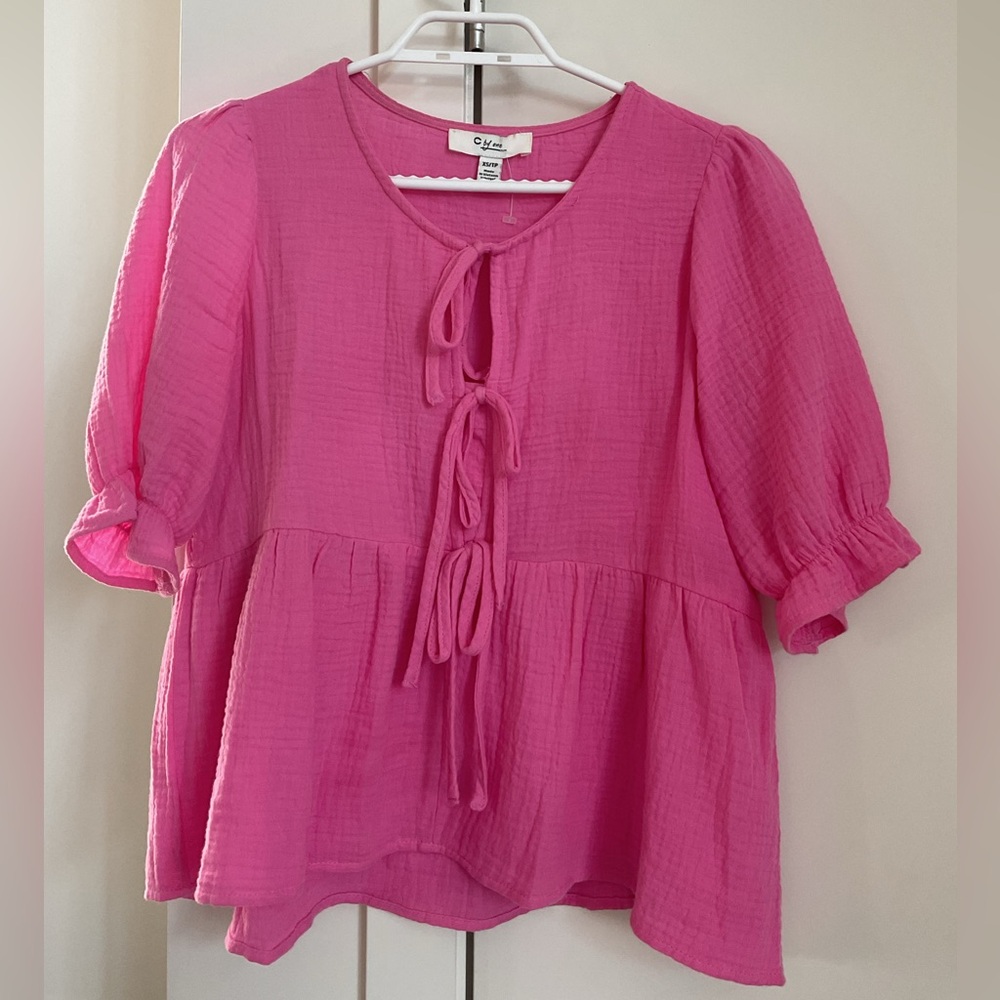 ***C by one **Women’s Pink Cropped Cotton Gauze Top.